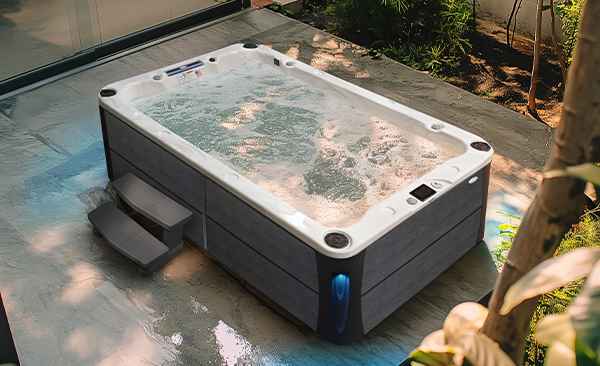 Deck Series Chandler hot tubs for sale